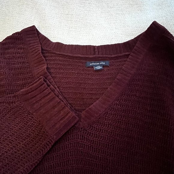 American Eagle Burgundy V-Neck Relaxed Knit Sweater Large - Picture 3 of 3